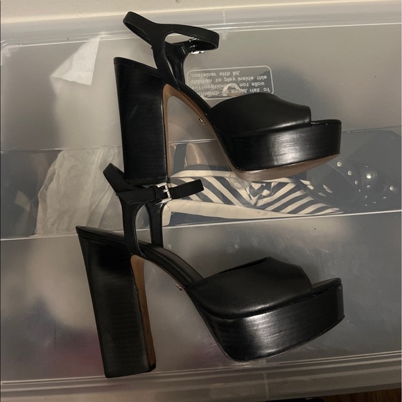 Michael Kors Platform Sandal Heels - Picture 3 of 4